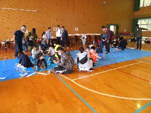 ゴム飛行機作り!