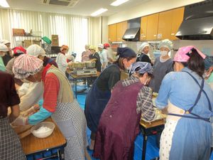 各係ごとに分かれて作業