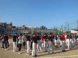 早朝7時からの開会式