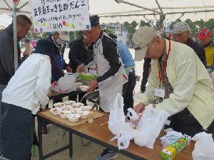 食バザー・男の料理教室(豆腐白玉のきなこ団子)